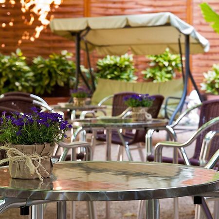 Hostal Fabrellas Кальдас-де-Малавелья Экстерьер фото