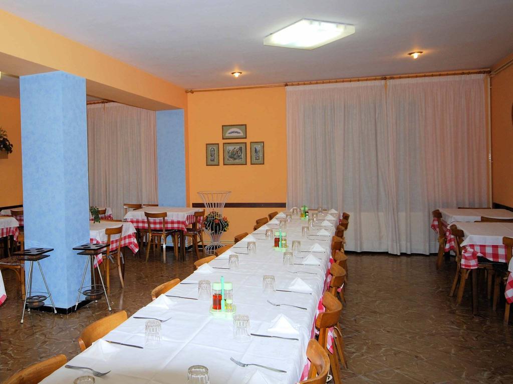 Hostal Fabrellas Кальдас-де-Малавелья Экстерьер фото