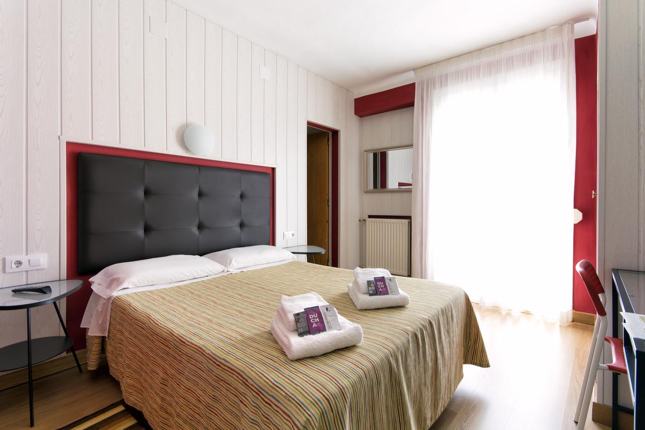 Hostal Fabrellas Кальдас-де-Малавелья Экстерьер фото